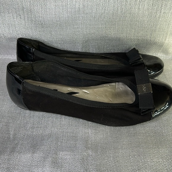 ANNE KLEIN WOMENS SPORT FLAT BLACK SHOES SIZE 81/2 USED IN GOOD CONDITION. - Picture 3 of 8